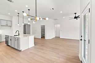 116 Elm Vw Dr, Georgetown, TX 78628 - Photo 5