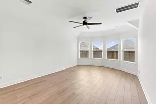 116 Elm Vw Dr, Georgetown, TX 78628 - Photo 9