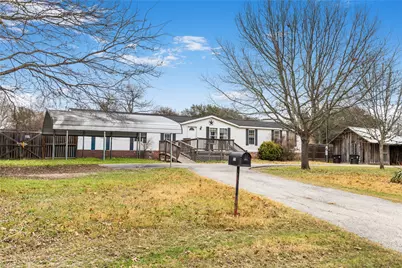 1005 Baumgarten Street, Schulenburg, TX 78956 - Photo 3