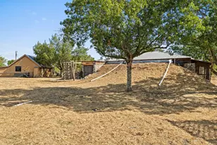 20416 Wilson Rd, Coupland, TX 78615 - Photo 31