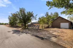 20416 Wilson Rd, Coupland, TX 78615 - Photo 3