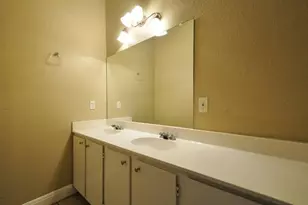 504 W 35th St, Austin, TX 78705 - Photo 17