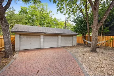 504 W 35th Street, Austin, TX 78705 - Photo 21
