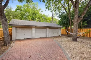 504 W 35th St, Austin, TX 78705 - Photo 21