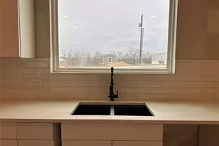 306 Centella Cir, Dale, TX 78616 - Photo 5