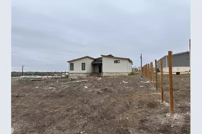 306 Centella Circle, Del Valle, TX 78616 - Photo 23