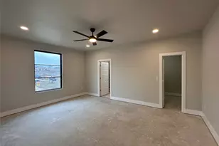 306 Centella Cir, Dale, TX 78616 - Photo 9