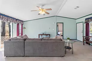 124 Suzanne Dr, Bastrop, TX 78602 - Photo 7