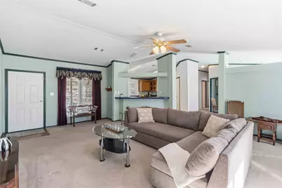 124 Suzanne Drive, Bastrop, TX 78602 - Photo 5