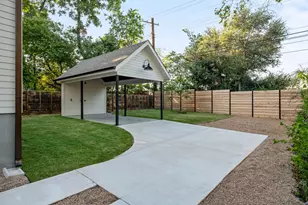 404 W 55th 1/2 St, Austin, TX 78751 - Photo 31