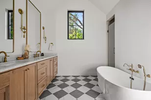 404 W 55th 1/2 St, Austin, TX 78751 - Photo 17