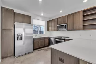 801 N Bluff Dr, Austin, TX 78745 - Photo 3