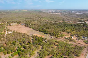 2777 Hwy 21 Hwy W, Dale, TX 78616 - Photo 11
