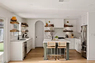 4701 Travis Country Cir, Austin, TX 78735 - Photo 9