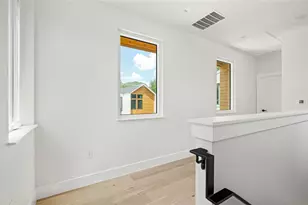 1215 Fort Branch Blvd, Austin, TX 78721 - Photo 17