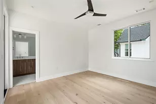 1215 Fort Branch Blvd, Austin, TX 78721 - Photo 21