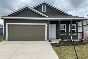 415 Halfmoon Dr, Lockhart, TX 78644 - Photo 1