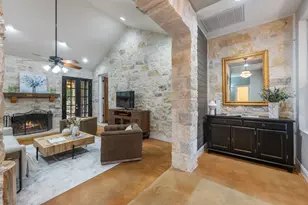 10921 Long Branch Dr, Austin, TX 78736 - Photo 7