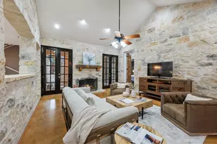 10921 Long Branch Dr, Austin, TX 78736 - Photo 9