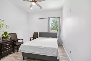 390 Riddle Rd, Cedar Creek, TX 78612 - Photo 23