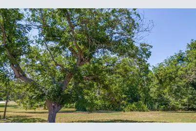 8 E Hampton Drive, Seguin, TX 78155 - Photo 3