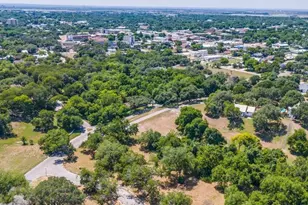 8 E Hampton Dr, Seguin, TX 78155 - Photo 5