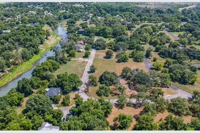 8 E Hampton Drive, Seguin, TX 78155 - Photo 1