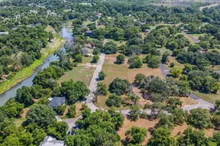 8 E Hampton Dr, Seguin, TX 78155 - Photo 1