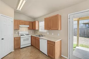 351 Covent Dr, Kyle, TX 78640 - Photo 15