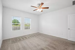 108 Katie Elder Dr, Jarrell, TX 76537 - Photo 23