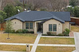 1905 S College St, Georgetown, TX 78626 - Photo 3