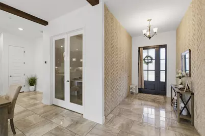 1905 S College Street, Georgetown, TX 78626 - Photo 5