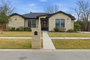 1905 S College St, Georgetown, TX 78626 - Photo 1