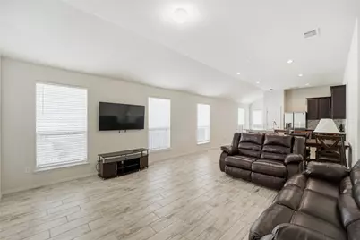 2800 Joe Dimaggio Boulevard #107, Round Rock, TX 78665 - Photo 3