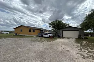 205 Montrose Dr, Liberty Hill, TX 78642 - Photo 5
