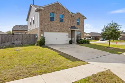 11701 Pecangate Way, Manor, TX 78653 - Photo 3