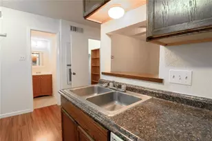 710 E Dean Keeton St, Austin, TX 78705 - Photo 5