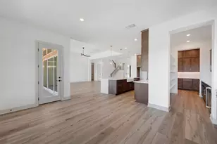 302 Silver Sage Ct, Dripping Springs, TX 78620 - Photo 23
