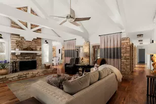 10810 Pinehurst Dr, Austin, TX 78747 - Photo 11