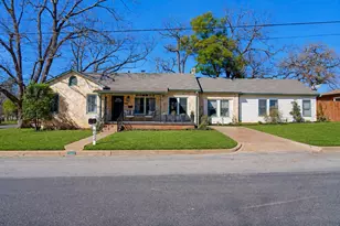 502 N Orange St, Fredericksburg, TX 78624 - Photo 5