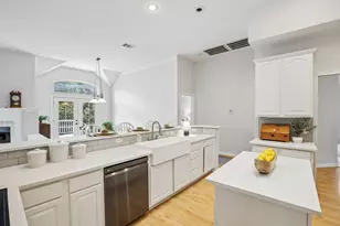 3915 Idalia Dr, Austin, TX 78749 - Photo 9