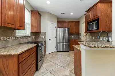 142 Kaanapali Lane, Bastrop, TX 78602 - Photo 9