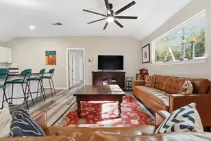201 Winfield Thicket Rd, Bastrop, TX 78602 - Photo 9