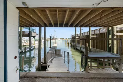 318 W Cotter Avenue #1, Port Aransas, TX 78373 - Photo 5