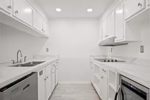 318 W Cotter Ave, Port Aransas, TX 78373 - Photo 31