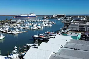 318 W Cotter Ave, Port Aransas, TX 78373 - Photo 39