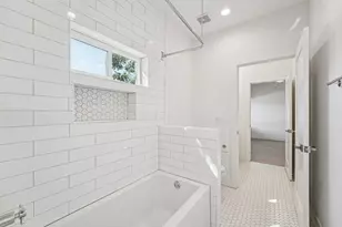 739 Gunter St, Austin, TX 78702 - Photo 17