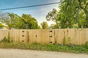 1020 Spence St, Austin, TX 78702 - Photo 21