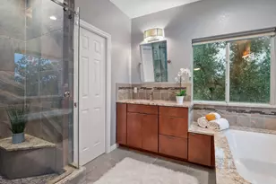 9402 Bluegrass Dr, Austin, TX 78759 - Photo 23