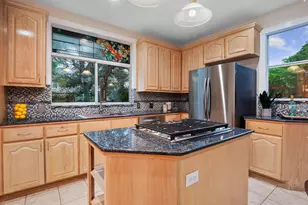 9402 Bluegrass Dr, Austin, TX 78759 - Photo 13